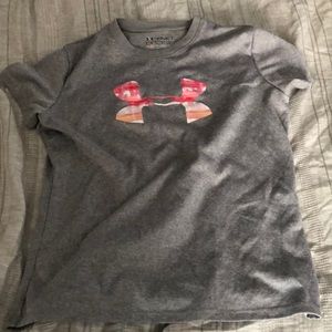 Girls medium under armour tee